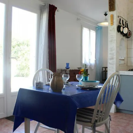 Charmante Maison Oleronaise Avec Cour, Proche Et Centre, 2 Couchages, Menage Inclus - Fr-1-246a-371 Vakantiehuis Dolus d'Oléron