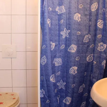 Charmante Maison Oleronaise Avec Cour, Proche Et Centre, 2 Couchages, Menage Inclus - Fr-1-246a-371 Vakantiehuis *